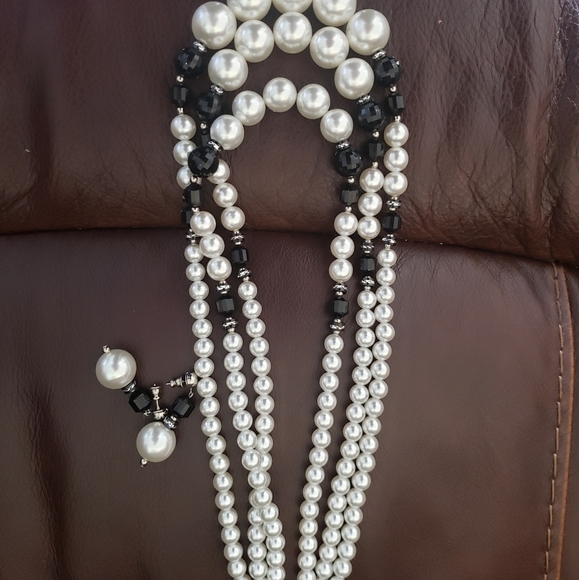 HP. Necklace Set - Picture 2 of 10